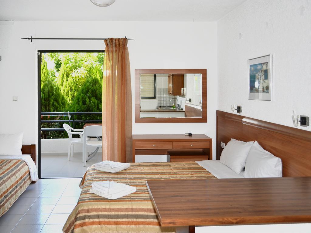 Kamares Apartments Εε Pórosz Szoba fotó